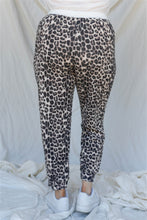 Load image into Gallery viewer, Plus Brown Leopard Print Two Pocket Joggers Pants