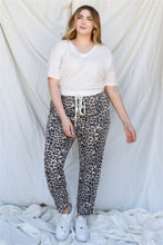 Load image into Gallery viewer, Plus Brown Leopard Print Two Pocket Joggers Pants