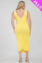 Load image into Gallery viewer, Plus Size Square Neck Ruched Bodycon Midi Dress