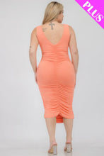 Load image into Gallery viewer, Plus Size Square Neck Ruched Bodycon Midi Dress