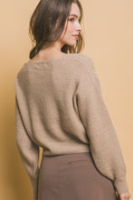 Load image into Gallery viewer, Pearl details sweater