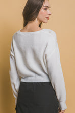 Load image into Gallery viewer, Pearl details sweater