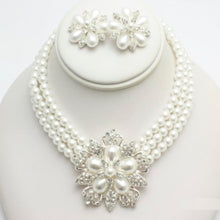 Load image into Gallery viewer, Rhinestone Pearl Flower Necklace Earring Set