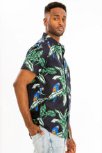 Load image into Gallery viewer, Hawaiian Print Button Down Shirt