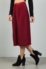 Load image into Gallery viewer, Ladies fashion burgundy pleat detail wide leg culottes
