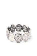 Load image into Gallery viewer, Oval Metal Stretch Bracelet