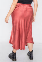 Load image into Gallery viewer, Plus Size Clay Silk Round Hem Midi Skirt