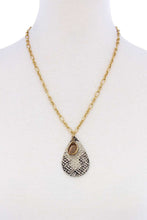 Load image into Gallery viewer, Stylish Tear Drop Shape Chain Necklace
