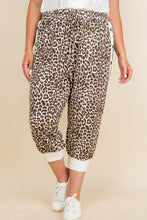 Load image into Gallery viewer, Plus Size Animal Print French Terry Cropped Jogger Pants