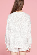 Load image into Gallery viewer, Leopard Printed Knit Loungewear Set