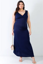 Load image into Gallery viewer, Plus V-neck Sleeveless Maxi Dress