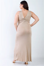 Load image into Gallery viewer, Plus V-neck Sleeveless Maxi Dress