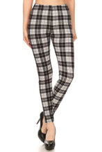 Load image into Gallery viewer, Plaid High Waisted Leggings In A Fitted Style, With An Elastic Waistband