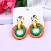 Load image into Gallery viewer, Smooth Texture Round Dangle Earring