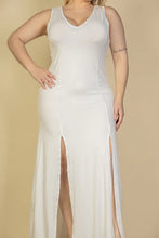 Load image into Gallery viewer, Plus Size Plunge Neck Thigh Split Maxi Dress