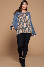 Load image into Gallery viewer, Floral Printed Knit Top