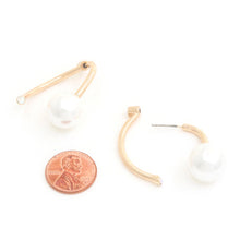 Load image into Gallery viewer, Pearl Bead Metal Earring