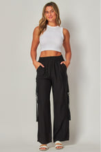 Load image into Gallery viewer, Linen Wide Leg Cargo Pants